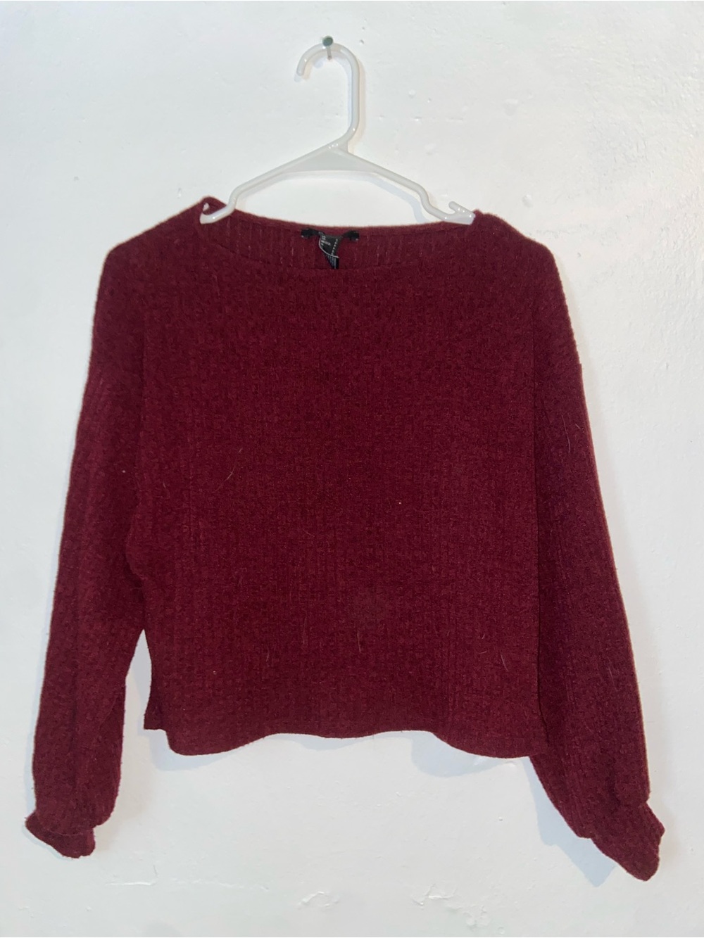 Forever 21 Classic Capsule Cozy Old Money Women's Scoop Neck Sweater in Burgundy